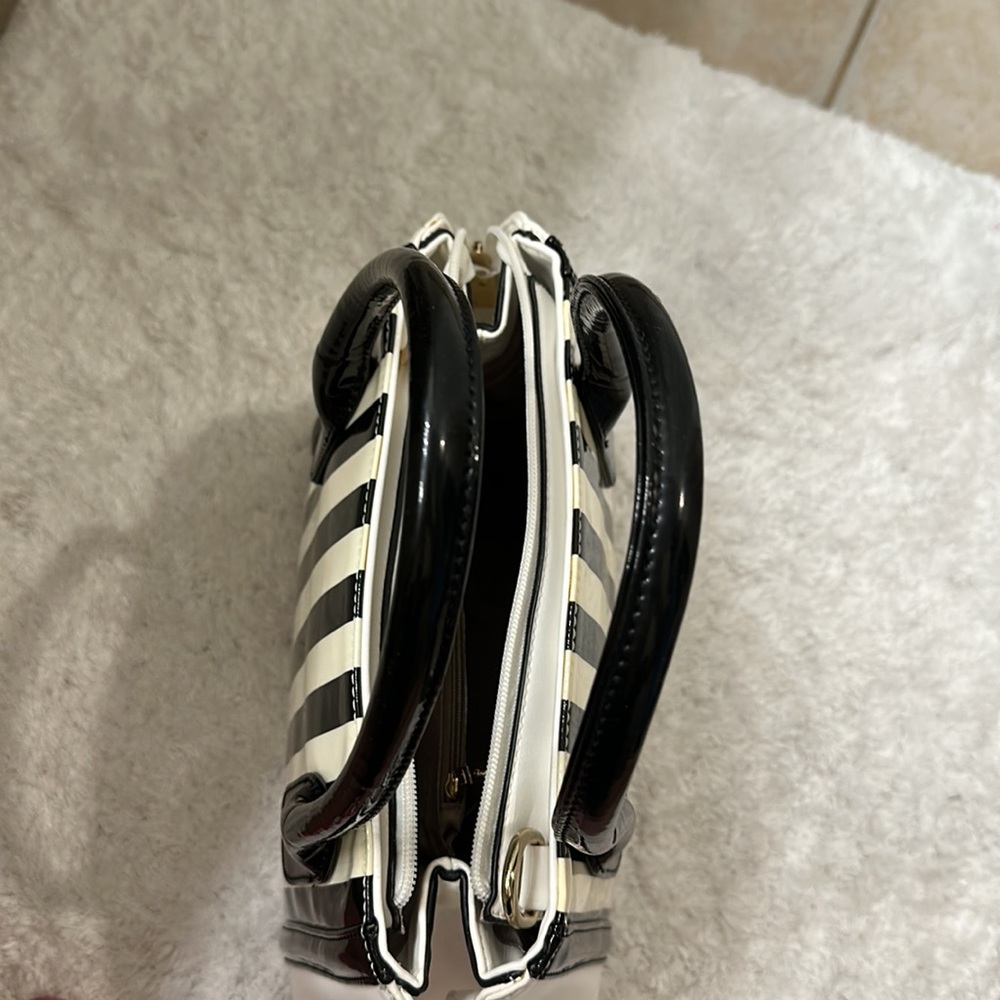 Purse - Picture 8 of 12